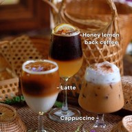 เมนูของร้าน ณ คลองท่อคาเฟ่ -