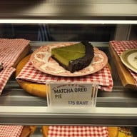 A Pink Rabbit + Bob ทรงวาด