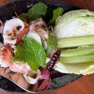 บังบีฟ เมี่ยงปลาเผา อาหารไทย-อีสาน ฮาลาล ชาบู ท่าอิฐ