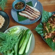 ล้านเลื่องลาว ทางด่วนจตุโชติ