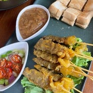 บังบีฟ เมี่ยงปลาเผา อาหารไทย-อีสาน ฮาลาล ชาบู ท่าอิฐ