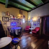 A Pink Rabbit + Bob ทรงวาด