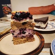 A Pink Rabbit + Bob ทรงวาด