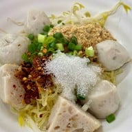 เมนูของร้าน ก๋วยเตี๋ยวลูกชิ้นปลาเจริญกรุง18