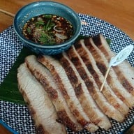 ล้านเลื่องลาว ทางด่วนจตุโชติ