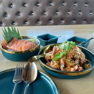 เมนูของร้าน ลานนา วอเตอร์ไซด์ พัทลุง