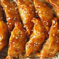 Fry me to the moon 
เกี๊ยวซ่าทอดง่ายๆ Easy to fry  พหลโยธิน 69/1 พหลโยธิน69/1