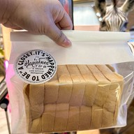 A Pink Rabbit + Bob Central Ladprao