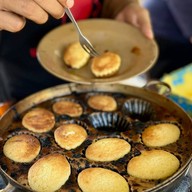 ขนมไข่เตาถ่านน้องนิล วัดโคกนาว