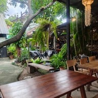 เชียงใหม่ลาบอันประเสริฐ