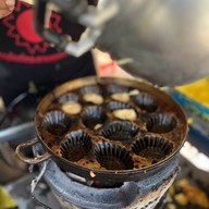 ขนมไข่เตาถ่านน้องนิล วัดโคกนาว