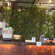 Camper coffee & Bar บางหัวเสือ