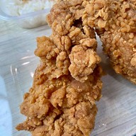 ไก่ทอด อภิสิทธิ์ - ทองหล่อ ทองหล่อ