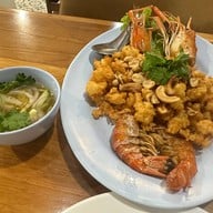 เล็กบ้านรอ