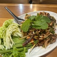 เล็กบ้านรอ