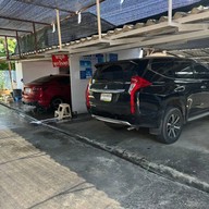 Blue House 224  พื้นที่ของคนรักรถ