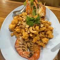 เล็กบ้านรอ