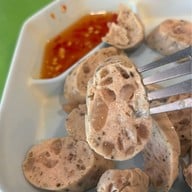 คุณแดงก๋วยจั๊บญวน พระอาทิตย์