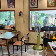 บรรยากาศ เพลินอนันต์ HOME CAFE