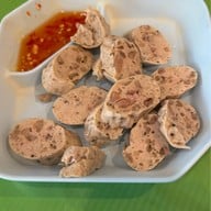 คุณแดงก๋วยจั๊บญวน พระอาทิตย์