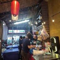 บรรยากาศ แซ่บสุขุมวิท39