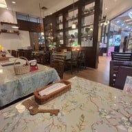 บรรยากาศ Ma Maison Restaurant Donki Mall Thonglor