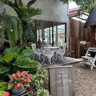 Ellen Cafe House Angsila