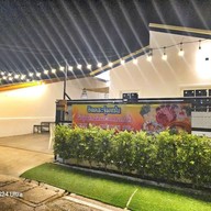 บรรยากาศ อิแคระจุ๋มแซ่บ ซอย2หลังโบสถ์คริสต์