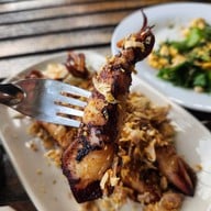 เมนูของร้าน เฒ่าแหลมแท่น