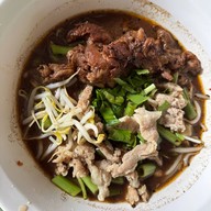 ก๋วยเตี๋ยวเรืออยุธยา เสี่ยซ่า  สาขา2