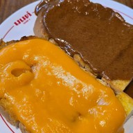 มนต์ นมสด เชียงใหม่