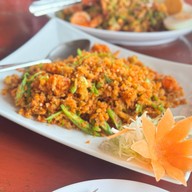 บ้านแพริมน้ำ