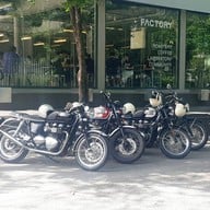 หน้าร้าน Factory Coffee - HQ ทาวน์อินทาวน์