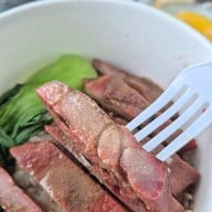 ตั้งใจย่าง ถนนจันทน์