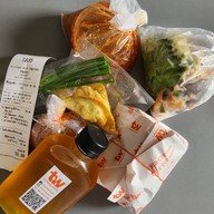 tw crispy pork (หมูกรอบ-หมูแดง) นนทบุรี