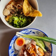 tw crispy pork (หมูกรอบ-หมูแดง) นนทบุรี