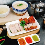 ร้านข้าวมันไก่สิงคโปร์ ไฮชิค ปั๊มนํ้ามัน ซัสโก้ สแควร์ สาขาพุทธบูชา