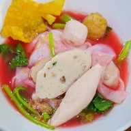 เล่าจึง ก๋วยเตี๋ยวลูกชิ้นปลา ถนนพุทธบูชา 36