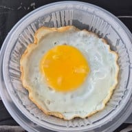 ตั้งใจย่าง ถนนจันทน์