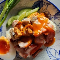 tw crispy pork (หมูกรอบ-หมูแดง) นนทบุรี