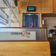 บรรยากาศ Shinkanzen Sushi โรบินสัน ไลฟ์สไตล์ ชลบุรี