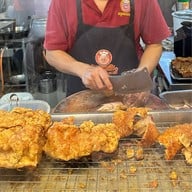 หมูแดงนายไซ ตลาดสดธนบุรี