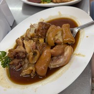 ขาหมูฮ่องเต้เฮียซ้ง ร้านดังในโซเชีี่ยล สาธุประดิษฐ์ กรุงเทพ