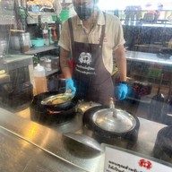 สมศักดิ์ปูอบ ตลาดสดธนบุรี