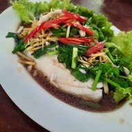 ชายหาดแก่งกระจาน