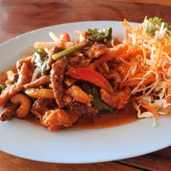 ชายหาดแก่งกระจาน