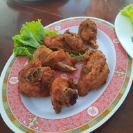 ชายหาดแก่งกระจาน