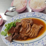 เล่าตั๊ง ห่านพะโล้ (鵝鹵名著陳老) เยาวราช