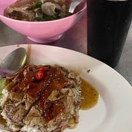 เฮียชัยเป็ดย่าง Hia Chai Ped Yang ตลาดฉัตรไชย - เจ้าดังหัวหิน