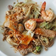 ก๋วยเตี๋ยวผัดงี่เง่า เจ๊เบญโอเดี้ยน เยาวราช